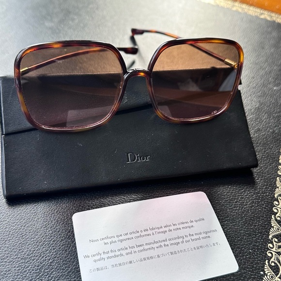 So Stellaire Christian Dior Sunglasses (never used- with certificate) - Picture 2 of 4